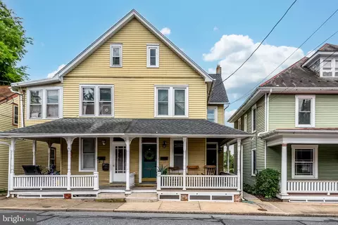 110 E Lincoln Ave, Lititz, PA 17543