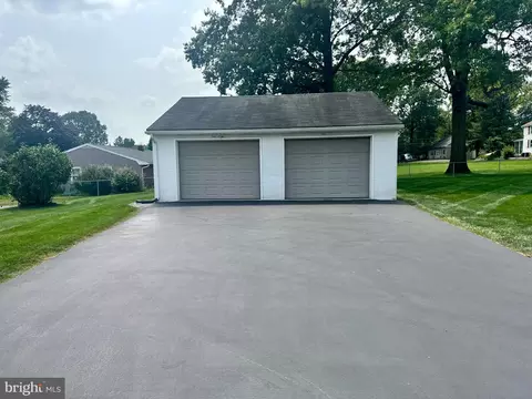 41 43 Plum St, Lititz, PA 17543 photo 5