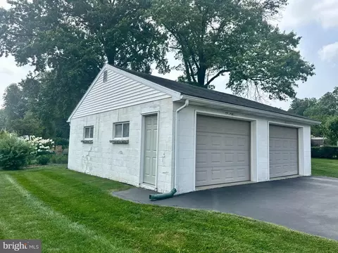 41 43 Plum St, Lititz, PA 17543 photo 6