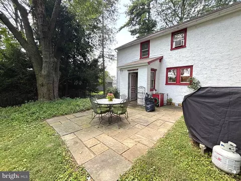 Exterior - 112 N New St, Lititz, PA 17543 photo 14 of 17
