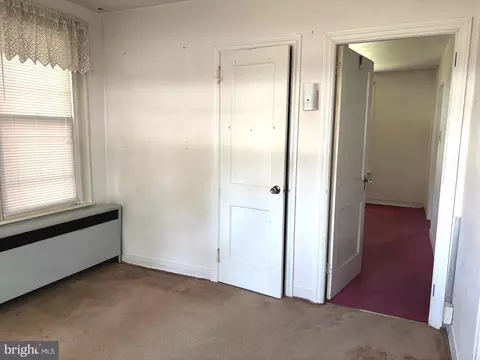 Bedroom - 112 N New St, Lititz, PA 17543 photo 1 of 5