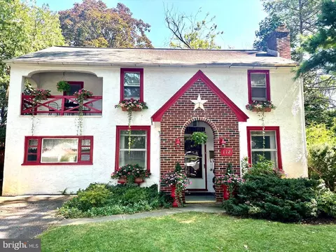 Exterior - 112 N New St, Lititz, PA 17543 photo 2 of 17