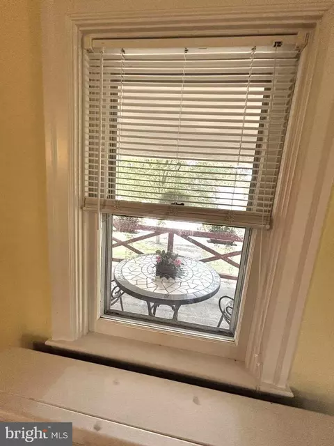 Exterior - 112 N New St, Lititz, PA 17543 photo 6 of 17