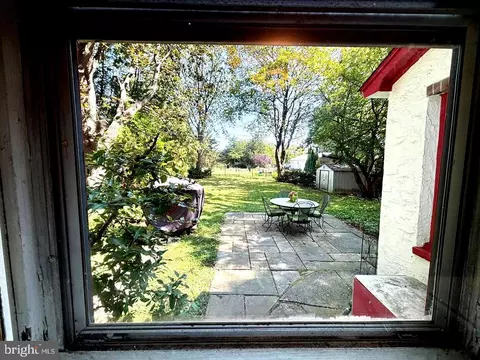Exterior - 112 N New St, Lititz, PA 17543 photo 5 of 17