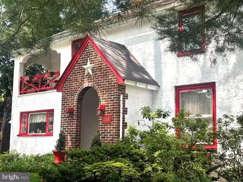 Exterior - 112 N New St, Lititz, PA 17543 photo 4 of 17