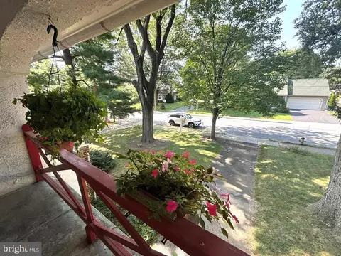 Exterior - 112 N New St, Lititz, PA 17543 photo 11 of 17
