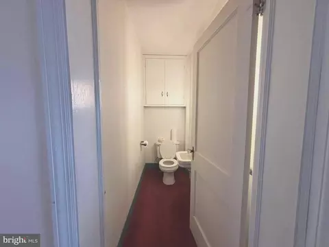 Entry Way - 112 N New St, Lititz, PA 17543 photo 1 of 8