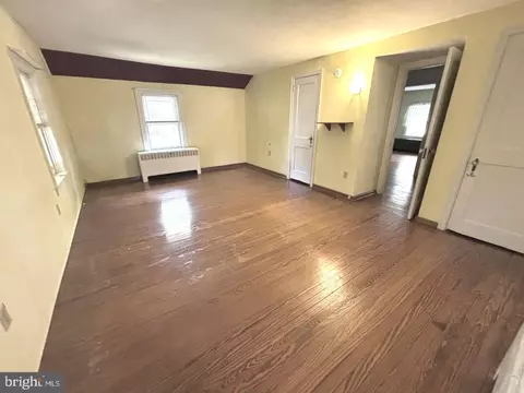 Bedroom - 112 N New St, Lititz, PA 17543 photo 2 of 5