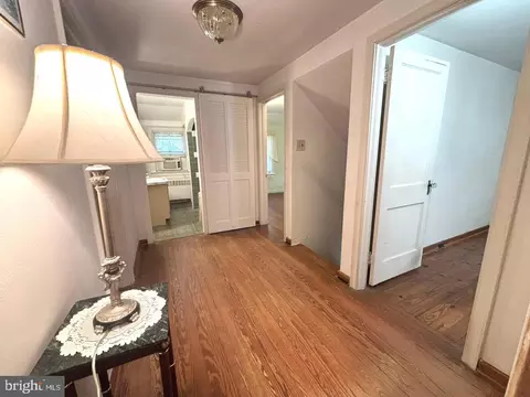 Entry Way - 112 N New St, Lititz, PA 17543 photo 3 of 8