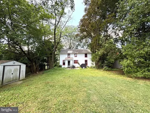Exterior - 112 N New St, Lititz, PA 17543 photo 16 of 17