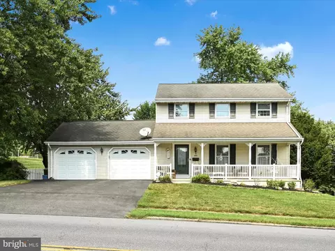 599 N Holly St, Elizabethtown, PA 17022