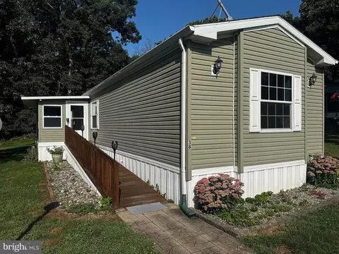 38 Rainbow Cir, Elizabethtown, PA 17022