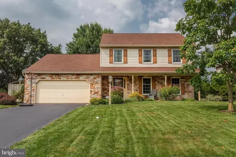 922 Pinetree Way, Lancaster, PA 17601
