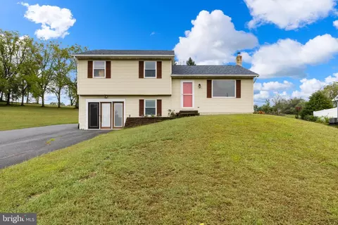 655 White Oak Rd, Manheim, PA 17545