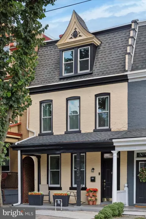 909 E Orange St, Lancaster, PA 17602