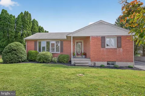 175 Eastbrook Rd, Ronks, PA 17572