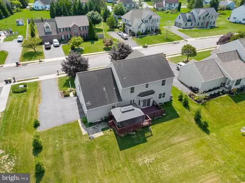 421 Wagonwheel Rd, Lititz, PA 17543 photo 2