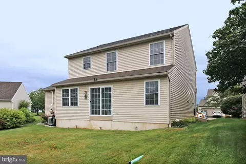 339 Cambridge Ln, Lititz, PA 17543 photo 4
