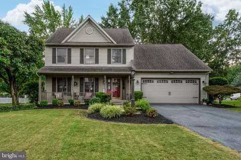 2022 Walfield Dr, Lancaster, PA 17601