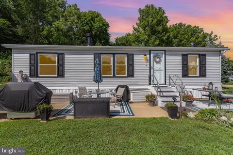 685 Lilac Dr, New Providence, PA 17560