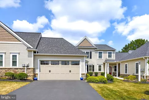 Exterior - 349 Pin Oak Dr, Lititz, PA 17543 photo 2 of 7