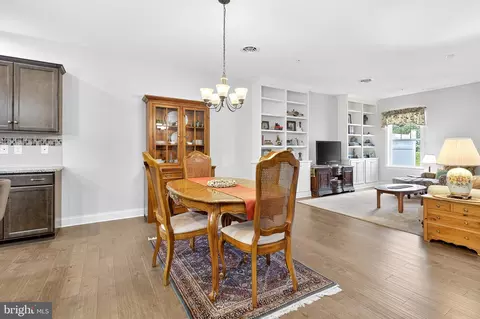 Dining - 349 Pin Oak Dr, Lititz, PA 17543 photo 2 of 2