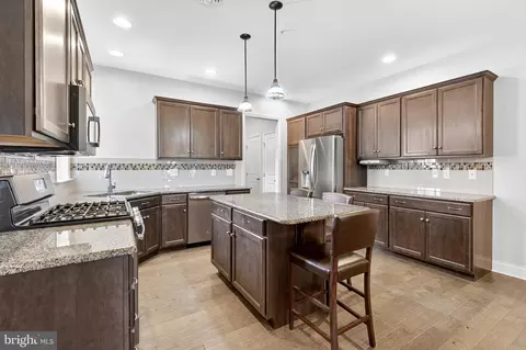 Kitchen - 349 Pin Oak Dr, Lititz, PA 17543 photo 1 of 2