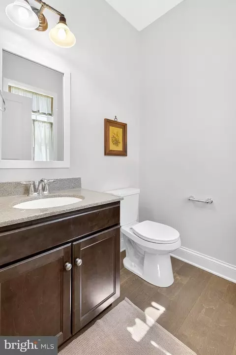 Bath - 349 Pin Oak Dr, Lititz, PA 17543 photo 1 of 5