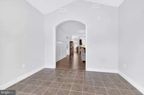 Entry Way - 349 Pin Oak Dr, Lititz, PA 17543 photo 3 of 9
