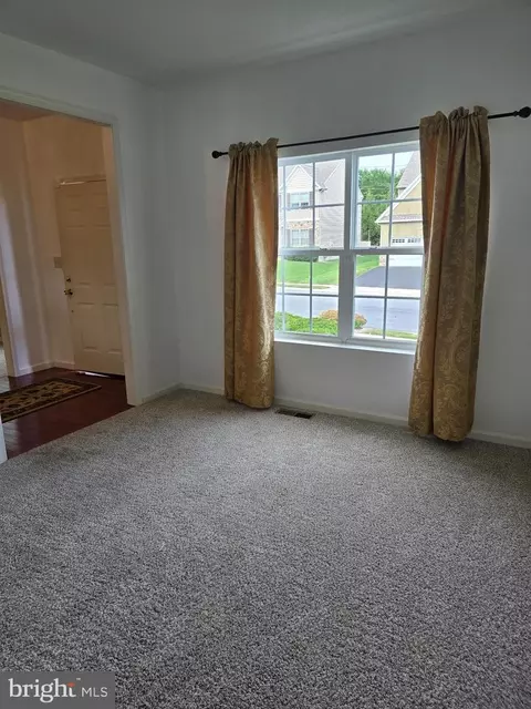625 Warminster Ln, Lititz, PA 17543 photo 9