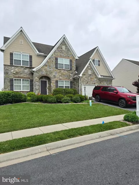 625 Warminster Ln, Lititz, PA 17543