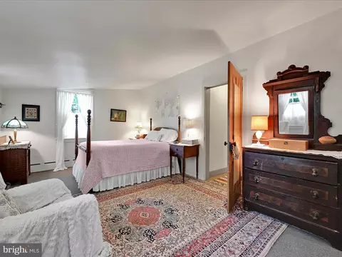 Bedroom - 18 Zartman Mill Rd, Lititz, PA 17543 photo 8 of 8