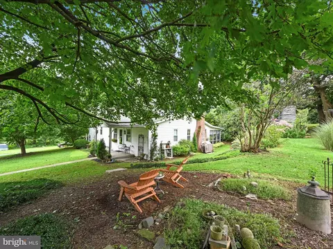Exterior - 18 Zartman Mill Rd, Lititz, PA 17543 photo 5 of 12