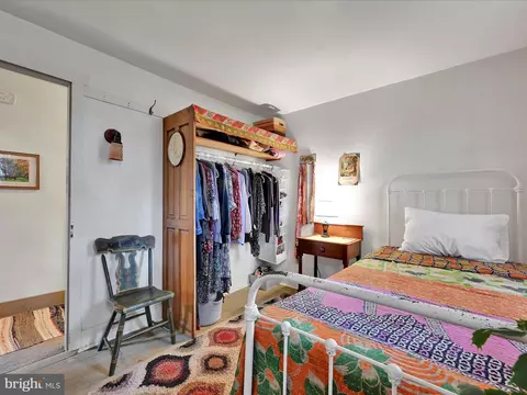 Bedroom - 18 Zartman Mill Rd, Lititz, PA 17543 photo 5 of 8