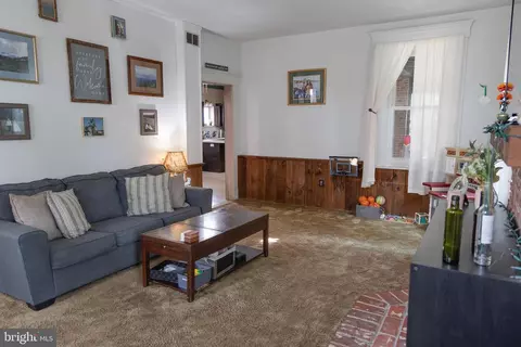 6 E Main St, Mountville, PA 17554