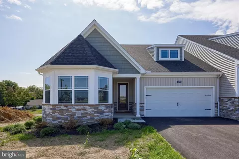 259 Bellaride Ln #49, Millersville, PA 17551