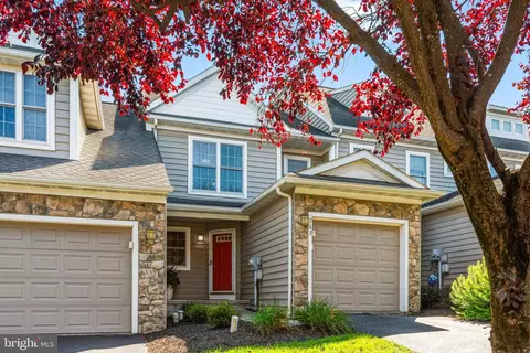 763 Keller Dr, Lititz, PA 17543