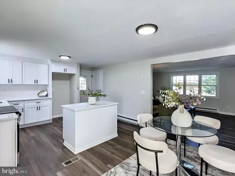 Kitchen - 1006 Stellar Dr, Mount Joy, PA 17552 photo 2 of 2