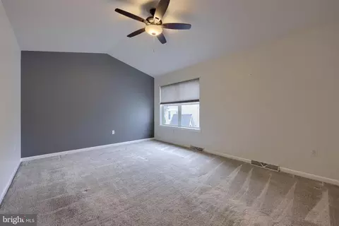 Entry Way - 1047 Kent Gdn, Lititz, PA 17543 photo 5 of 6