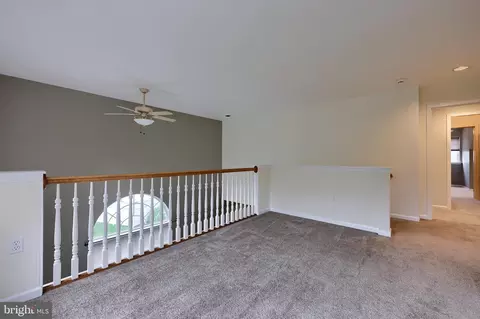 Entry Way - 1047 Kent Gdn, Lititz, PA 17543 photo 3 of 6