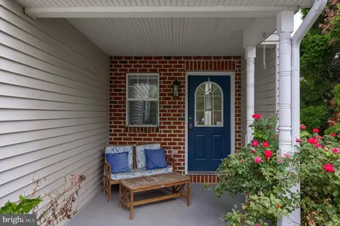 Exterior - 1047 Kent Gdn, Lititz, PA 17543 photo 2 of 8
