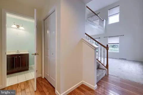 Entry Way - 1047 Kent Gdn, Lititz, PA 17543 photo 2 of 6