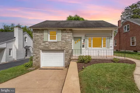 421 Laurel Ave, Lititz, PA 17543