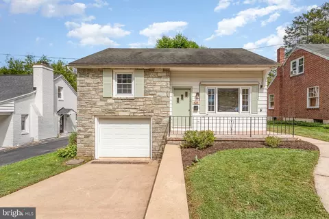 Exterior - 421 Laurel Ave, Lititz, PA 17543 photo 2 of 9