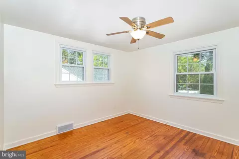 Bedroom - 421 Laurel Ave, Lititz, PA 17543 photo 1 of 6