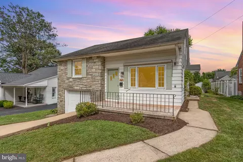 Exterior - 421 Laurel Ave, Lititz, PA 17543 photo 3 of 9