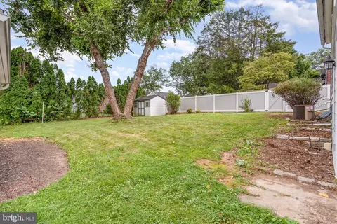 Exterior - 421 Laurel Ave, Lititz, PA 17543 photo 7 of 9
