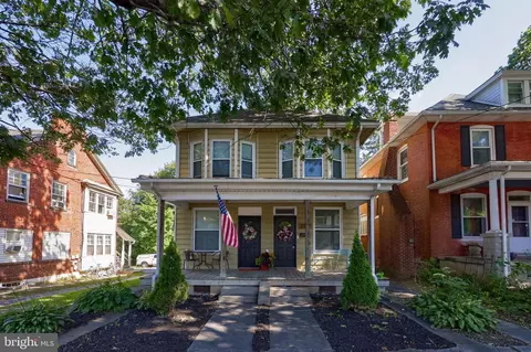 327 W Main St, Ephrata, PA 17522