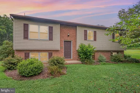 75 Cherokee Rd, Willow Street, PA 17584