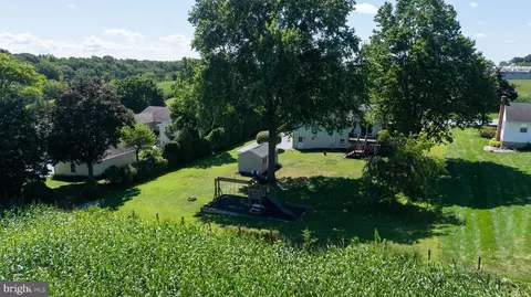 View/Area - 127 W Lexington Rd, Lititz, PA 17543 photo 1 of 8